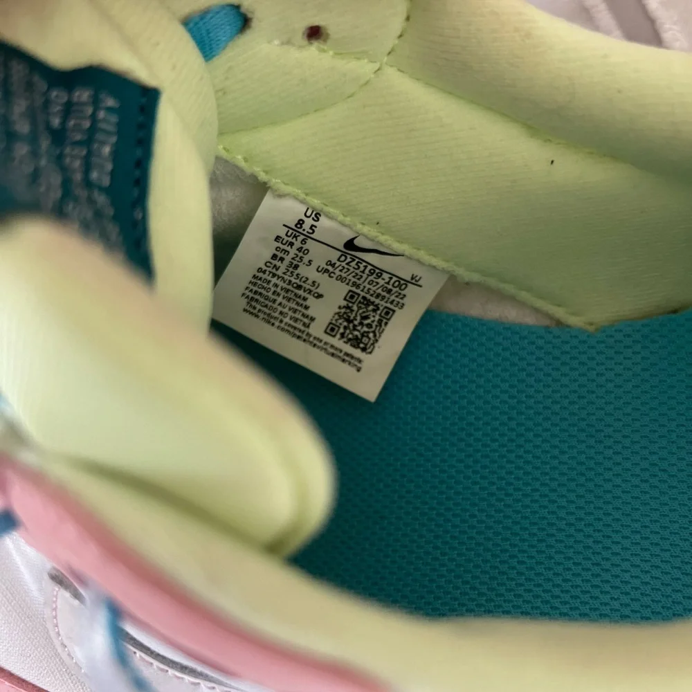 Nike Pink and White Air Max Sneakers - Picture 5 of 5